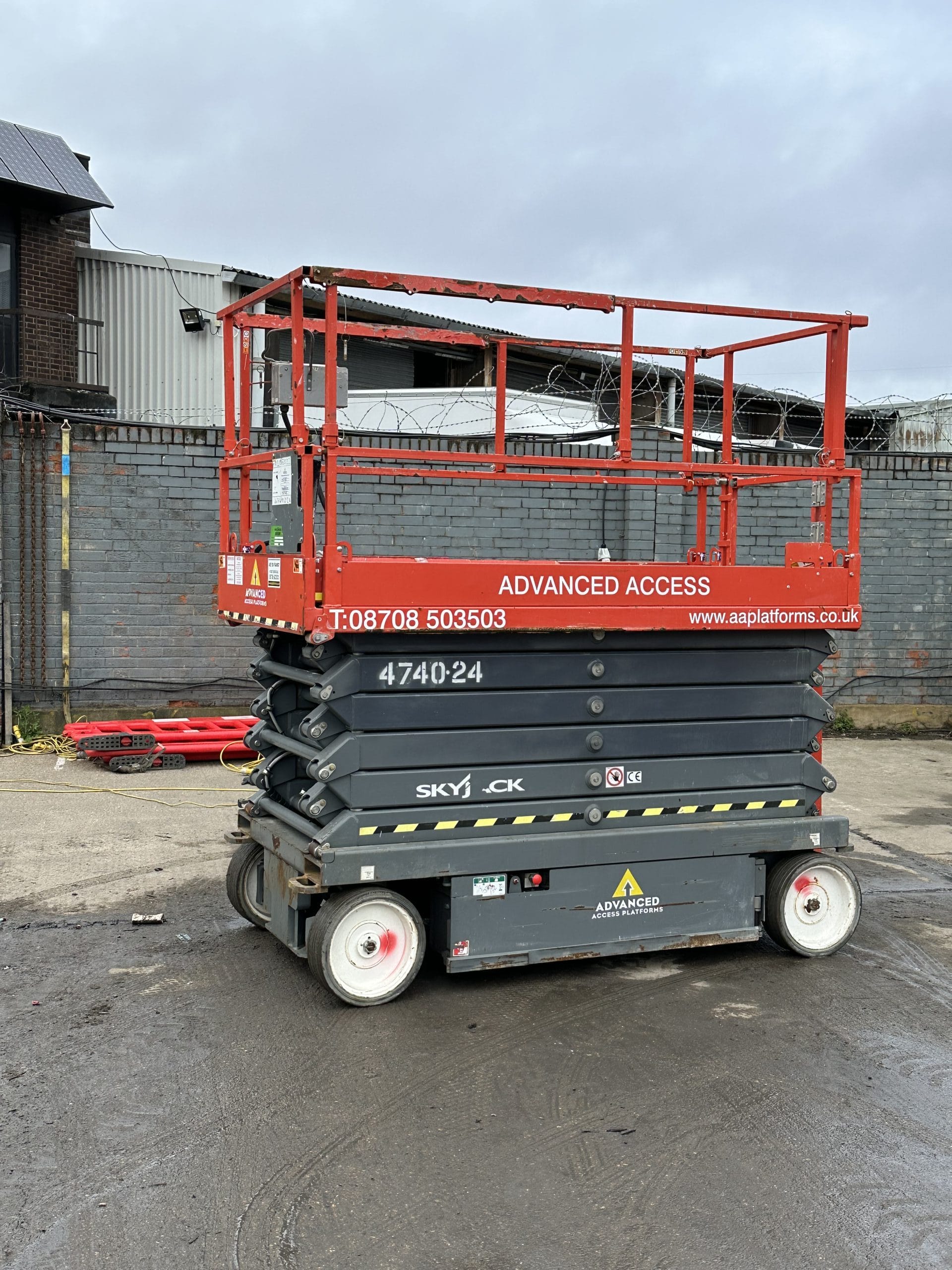 SkyJack SJ4740 | Advanced Access Platforms